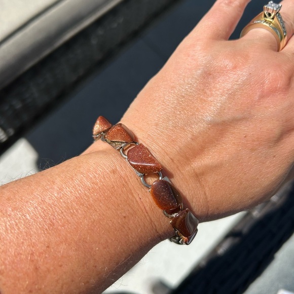 4/$100 GOLDSTONE RED Stone Bracelet 7 inches 🍷 - Picture 5 of 9